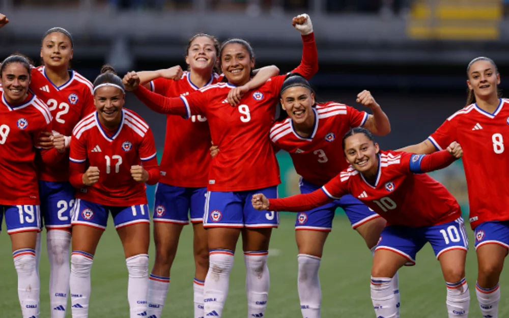 Chile golea 7-0 a Bolivia con 12 debutantes en La Florida