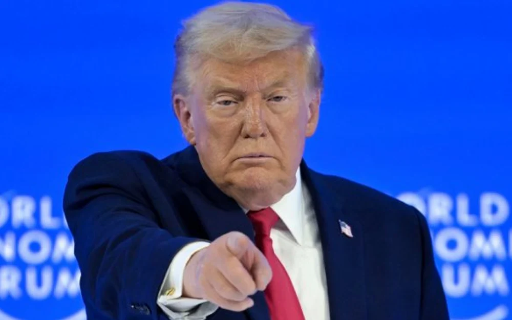 Trump bloquea el acceso de CNN, MSNOW y Politico a la Casa Blanca