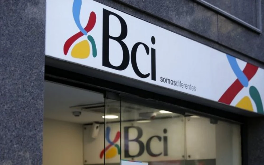 Clientes de Bci reportan fallas en la web y la app una semana después de la mantención anunciada