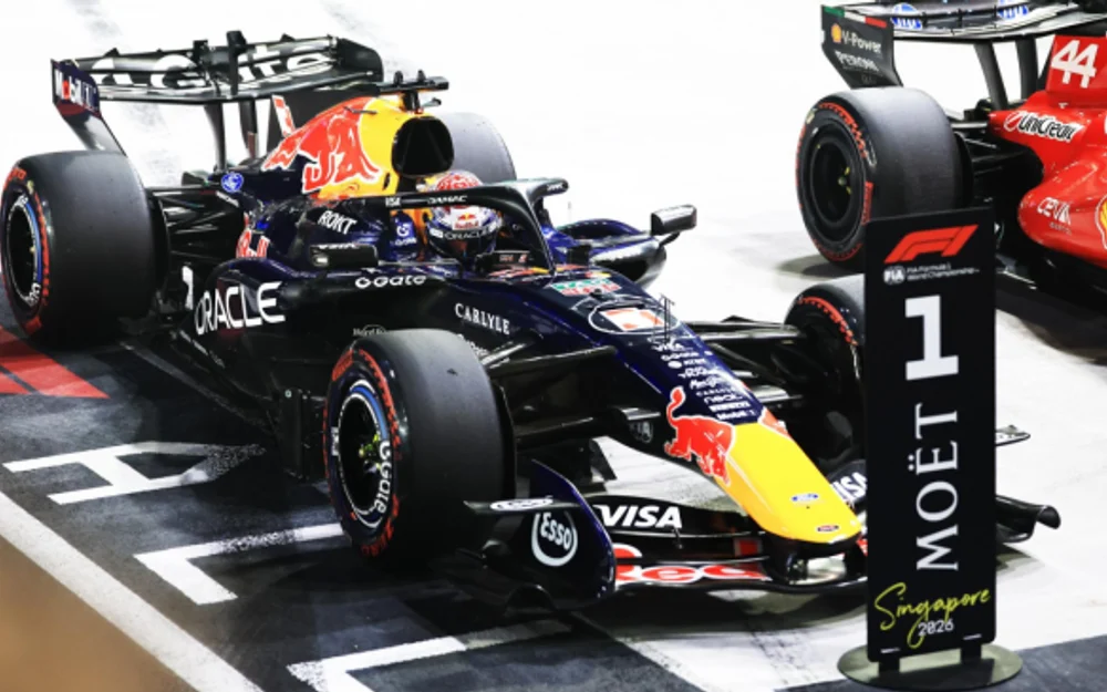 Verstappen domina en Marina Bay: gana el sprint y largará primero en Singapur