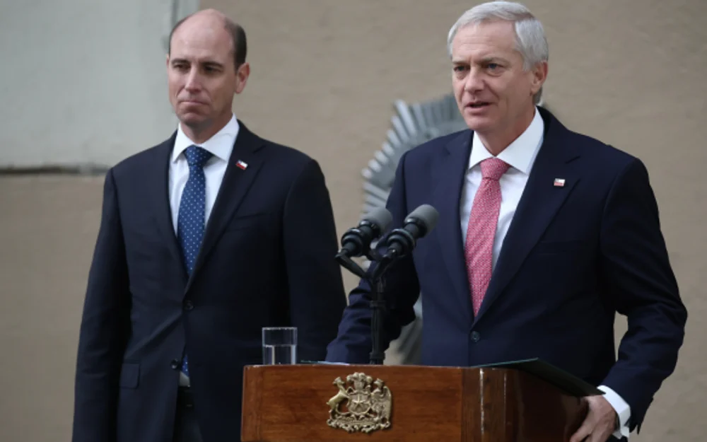 Gobierno retira su reforma de seguridad y apuesta por texto de senadores Araya, Longton y Squella
