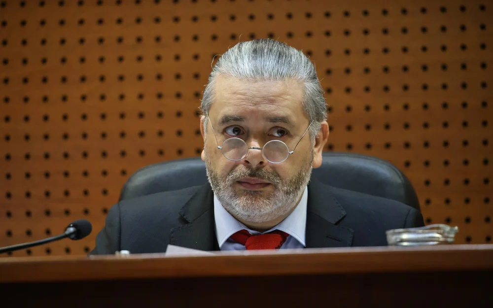 TC declara inadmisible segundo requerimiento de Urrutia y despeja el camino para su remoción en la Suprema