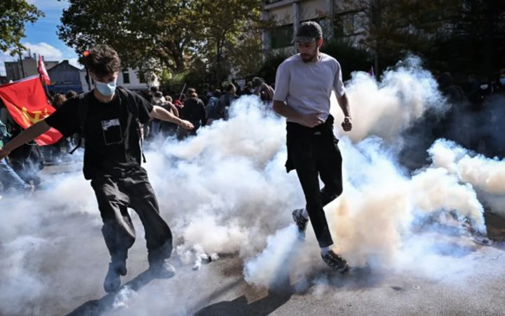 Francia: protestas estudiantiles dejan casi 200 alumnos y 600 policías heridos