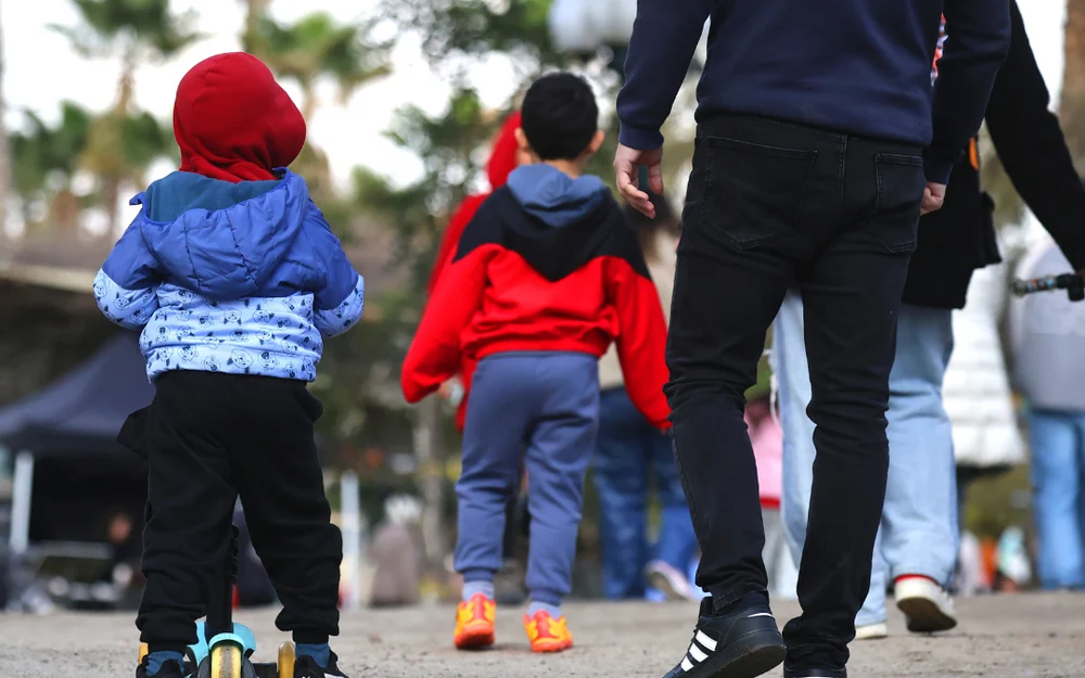 Siete de cada diez chilenos sienten la pobreza a un tropiezo de distancia