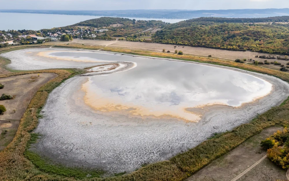 Sequía en Hungría deja al lago de Tihany al borde de la desaparición