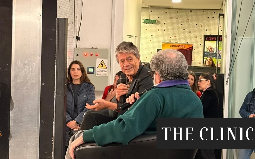 Emmanuel Carrère presentó su último libro en Chile en homenaje a Roberto Bolaño