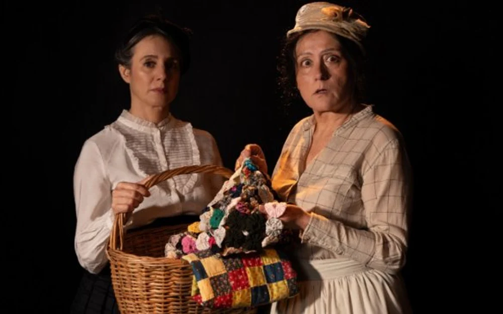 Teatro UC estrena "Nimiedades" con Catalina Saavedra y Blanca Lewin