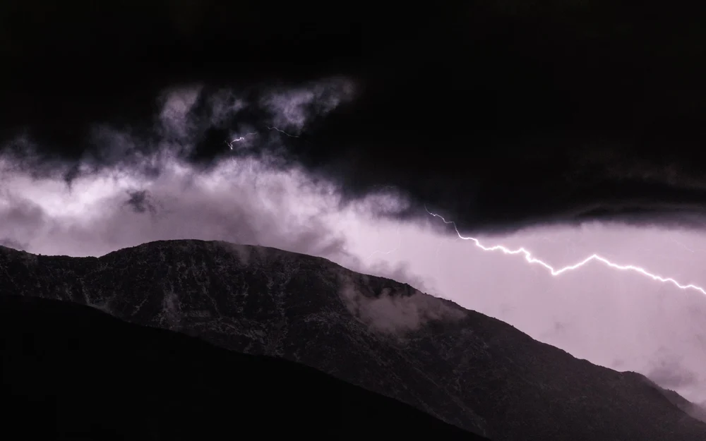 Meteorología pronostica tormentas eléctricas en ocho regiones entre el domingo y el martes