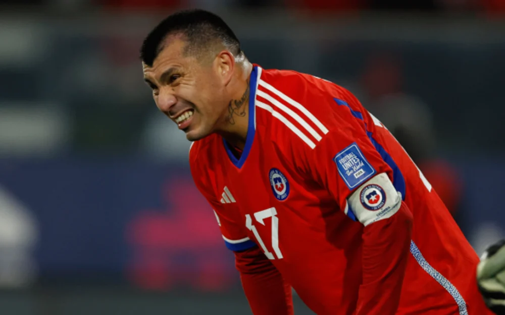 Medel descarta volver a La Roja y se distancia de la idea de Vidal