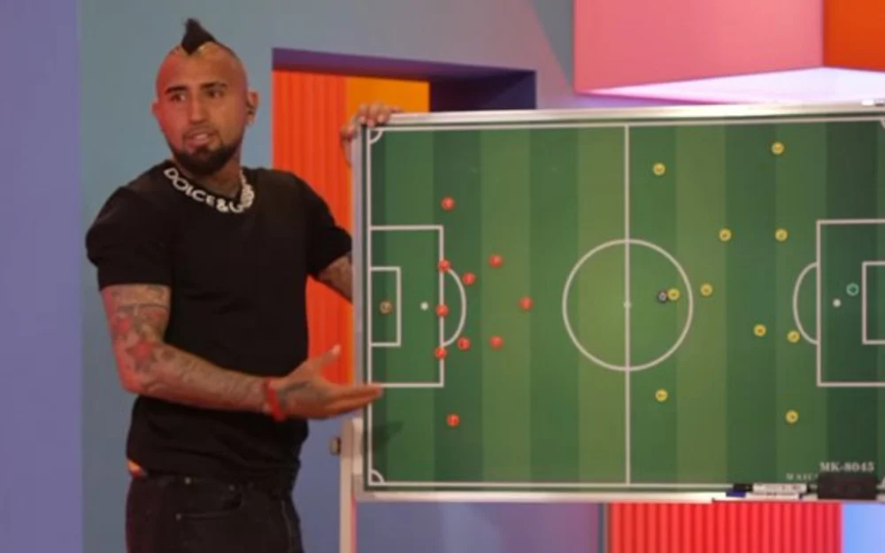 Vidal cuestiona el repliegue de La Roja ante México: "Hay que ser más agresivo"