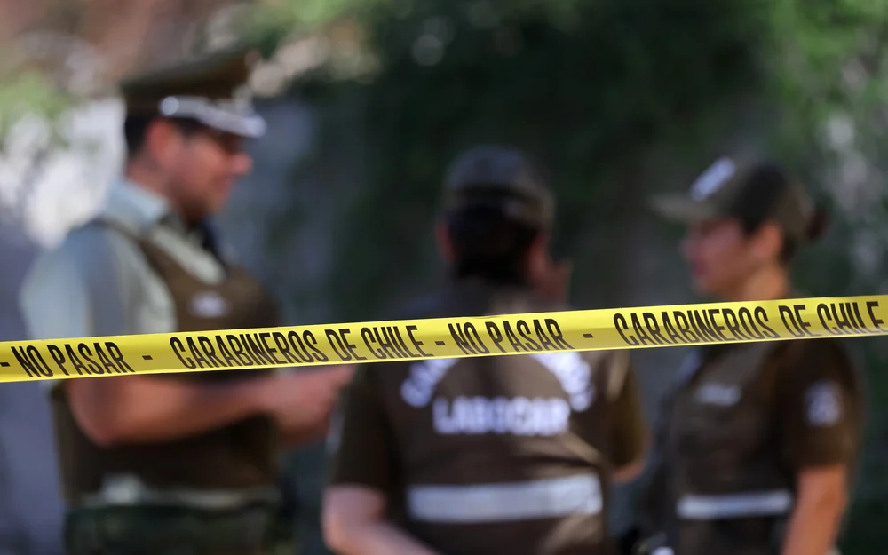 Detenido tras asaltar banco en Ñuñoa y escapar hacia el Metro Chile-España