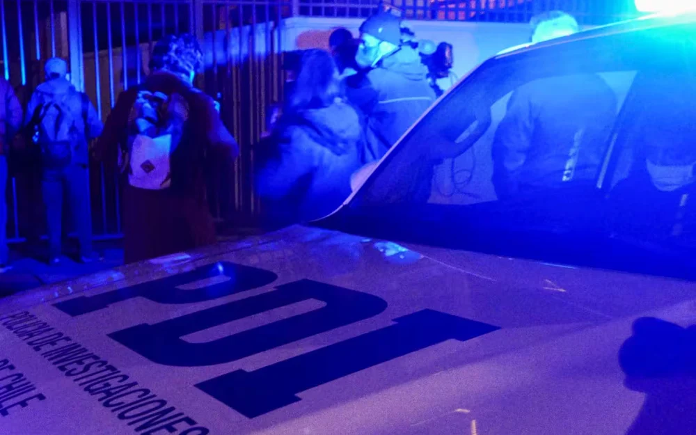 PDI investiga doble homicidio frustrado en barbería de Cabrero: dos heridos venezolanos fuera de riesgo vital