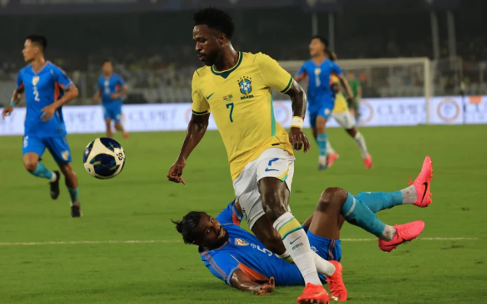 Brasil goleó 4-0 a India en su primer enfrentamiento histórico
