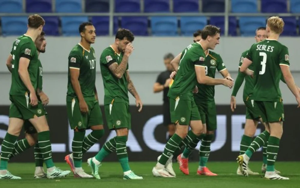 Irlanda protesta ante Israel: capitán evita saludo y jugadores inclinan la cabeza en la Nations League