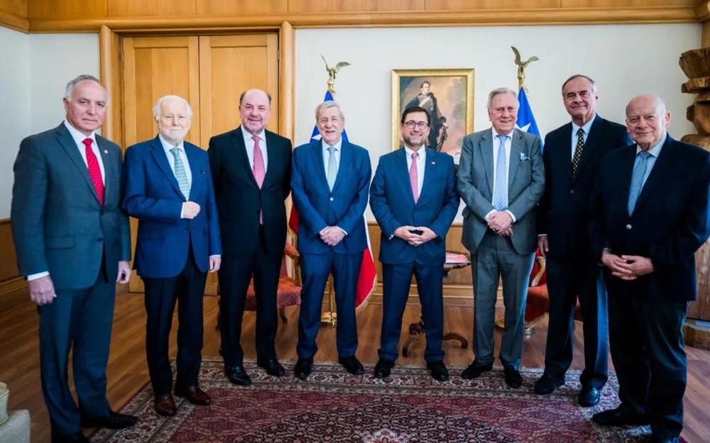 Pérez Mackenna cita a exministros de Relaciones Exteriores a dos semanas de la interpelación en el Congreso