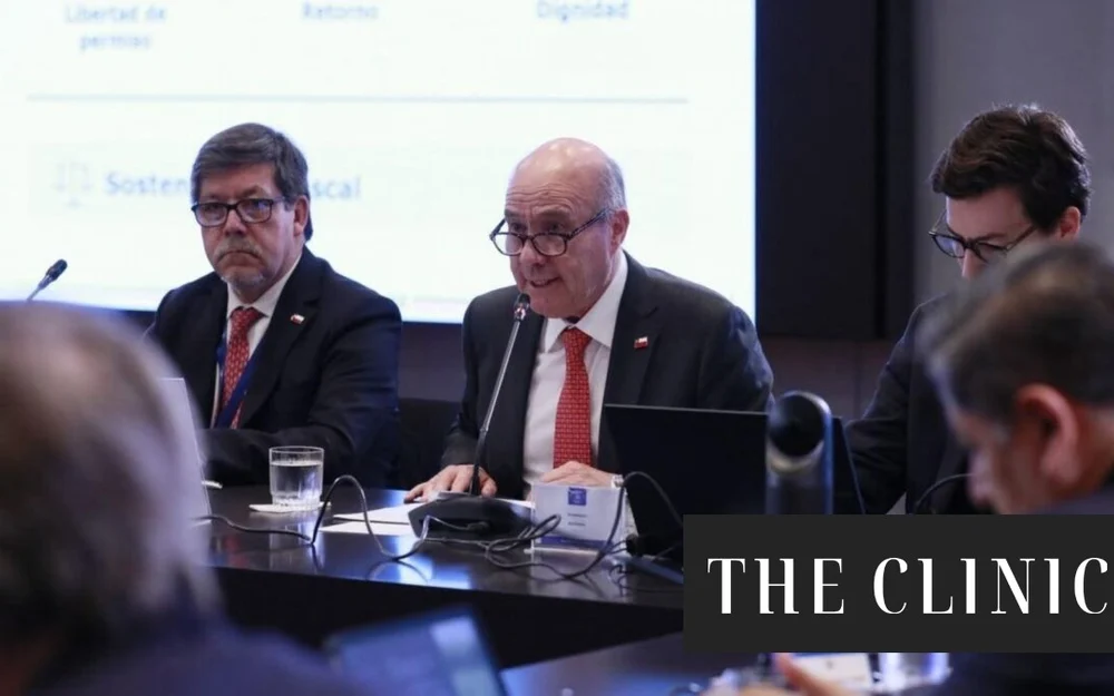Quiroz fija deuda pública en 42,5% del PIB y déficit de 1,8% para 2026 y 2027