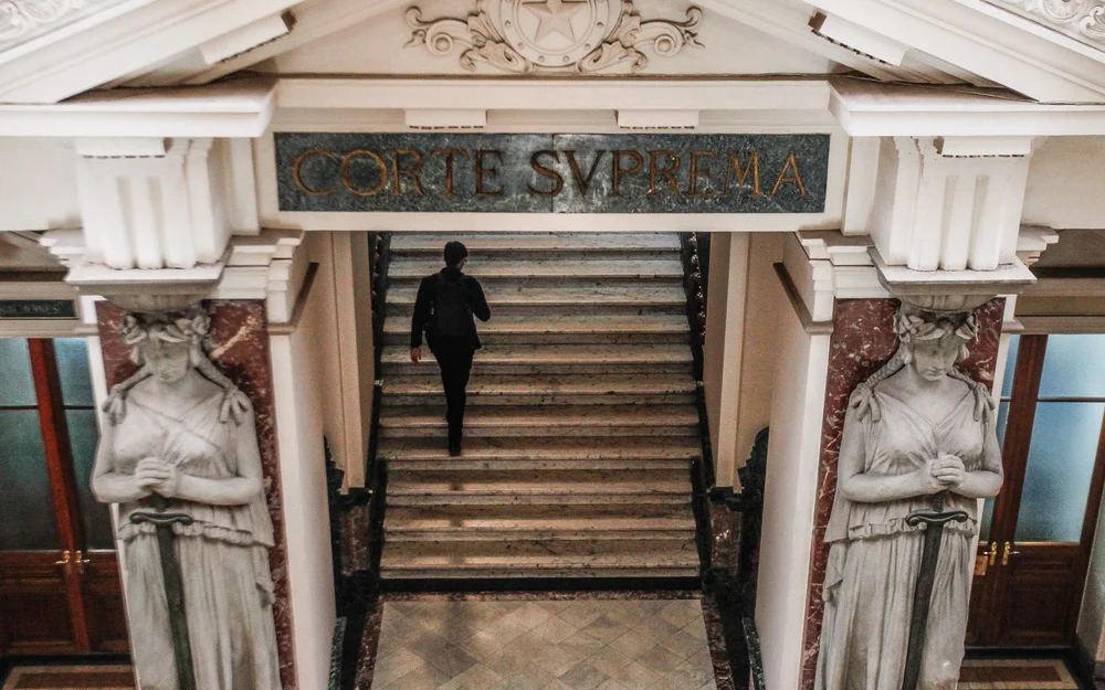 Corte Suprema rechaza querella de capítulos contra jueza Cherie Palomera por caso de corrupción en Los Ángeles