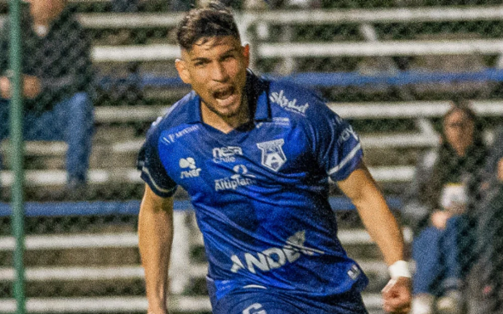San Marcos de Arica remonta ante Santa Cruz y escala al sexto puesto del Ascenso
