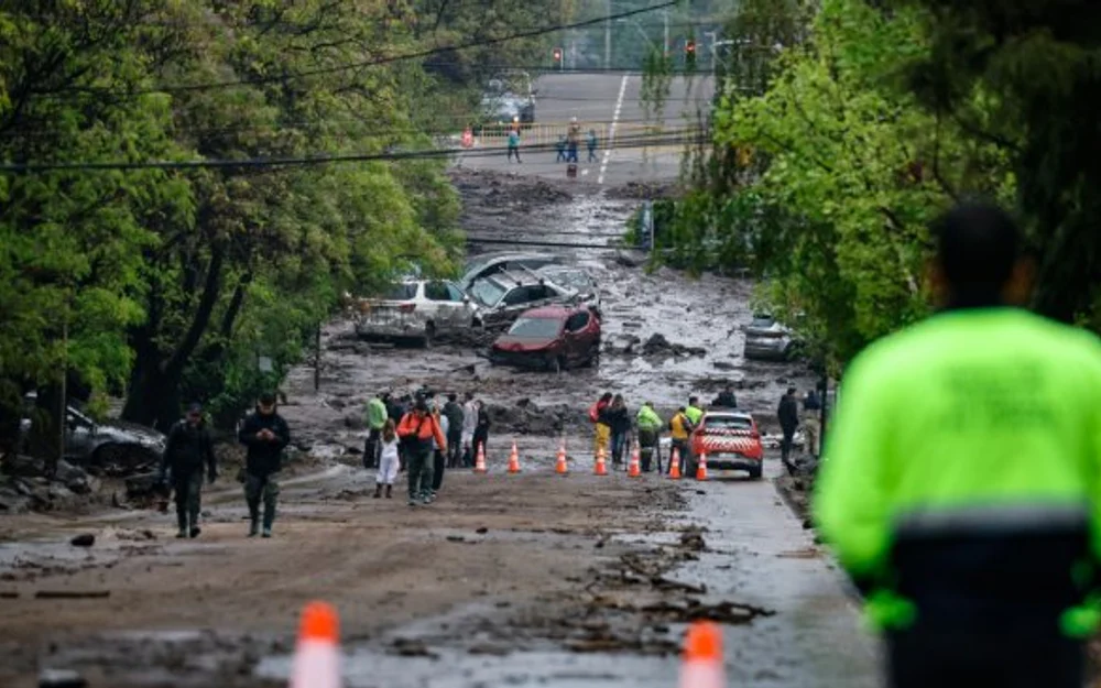 Fiscalía Oriente analiza si hubo negligencia en el aluvión de la Quebrada Honda en Las Condes