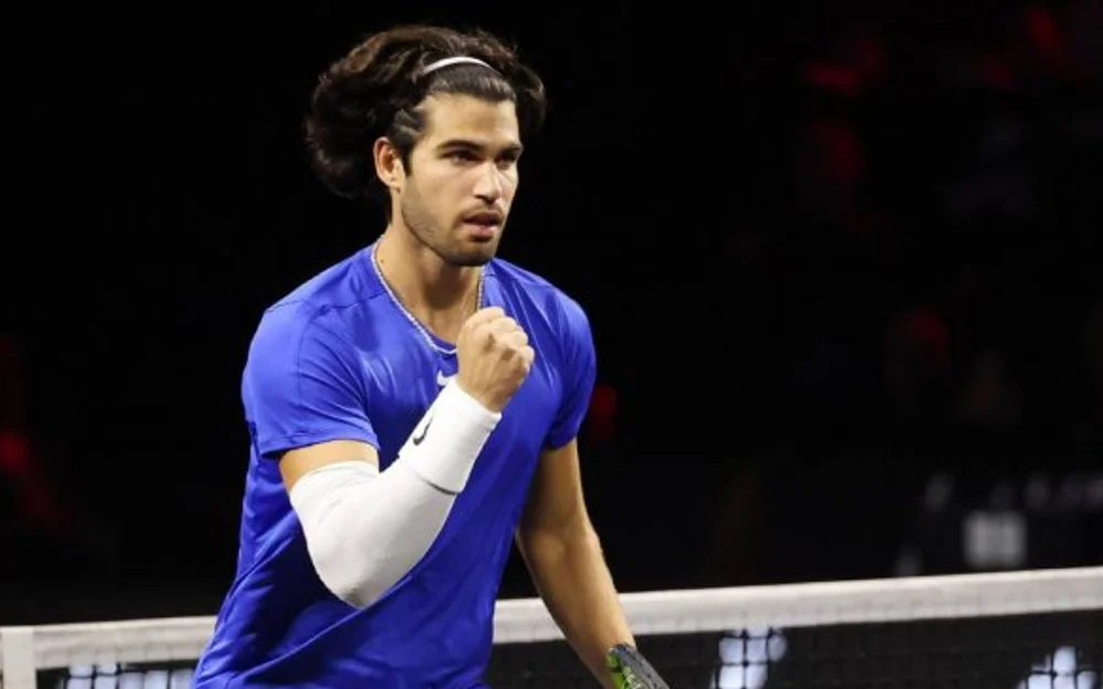 Alcaraz evita dos match points y deja la Laver Cup igualada 5-5