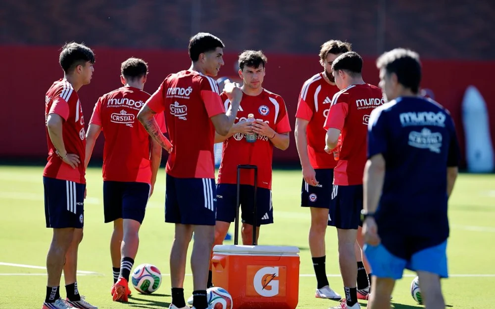 La Roja intensifica su preparación con doble jornada antes de enfrentar a México