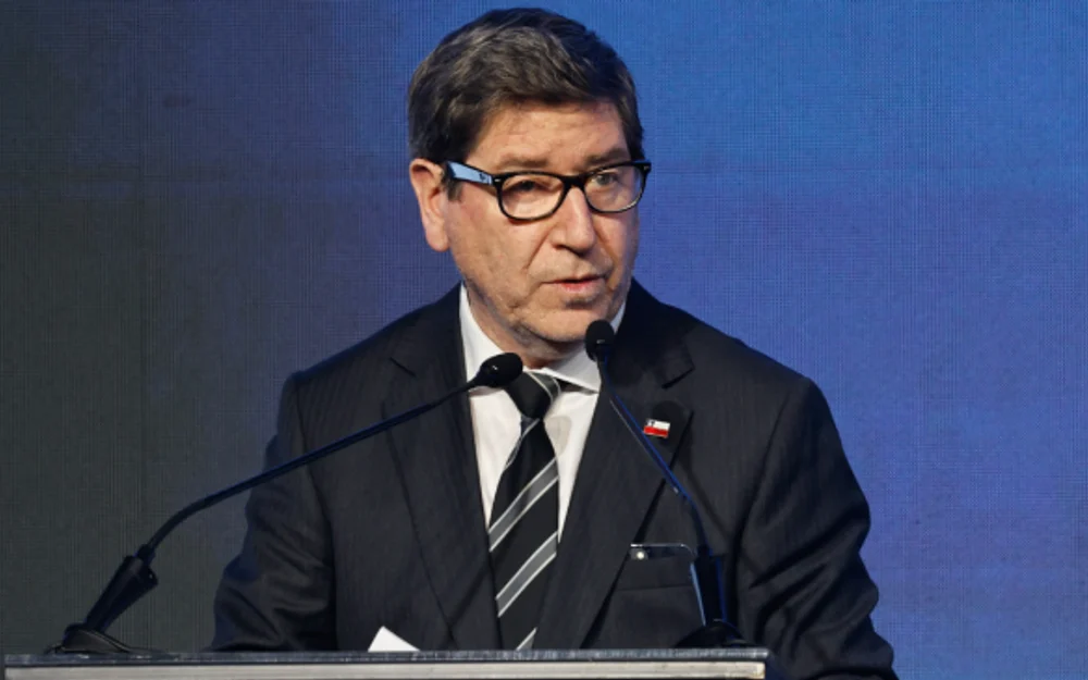 Ministro de Economía y Minería, Daniel Mas, aborda temas de su cartera en entrevista radial
