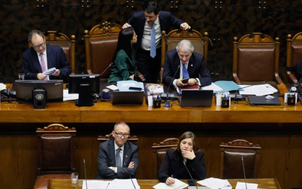 Senado despacha incentivos de Carabineros y deja atrás indicación del Ejecutivo sobre lenguaje inclusivo