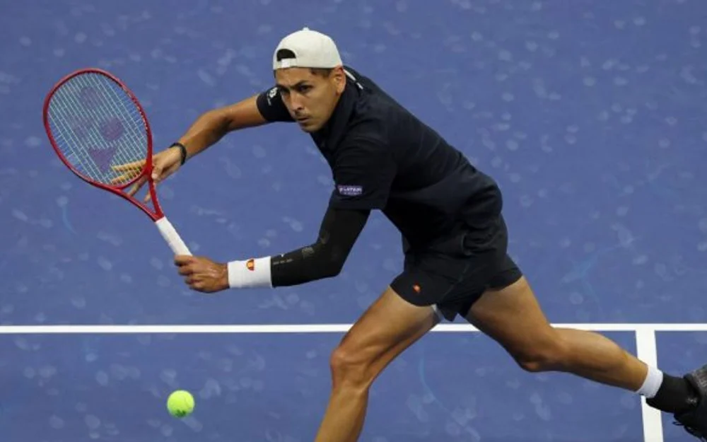 Tabilo entrena en el Estadio Nacional y apunta al dobles como pieza clave ante España