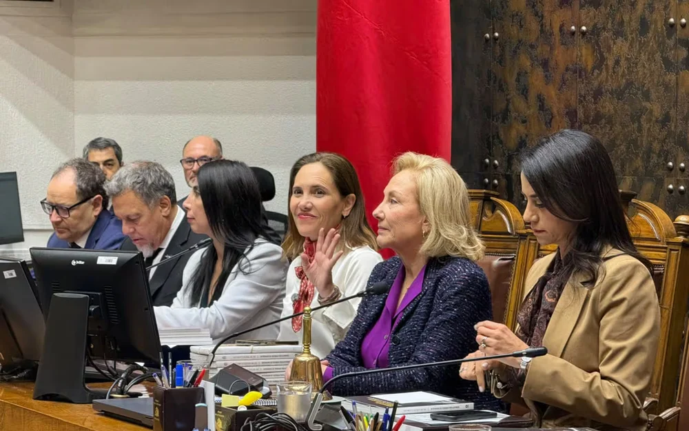 Presentan en el Congreso libro con 50 testimonios globales sobre Sebastián Piñera