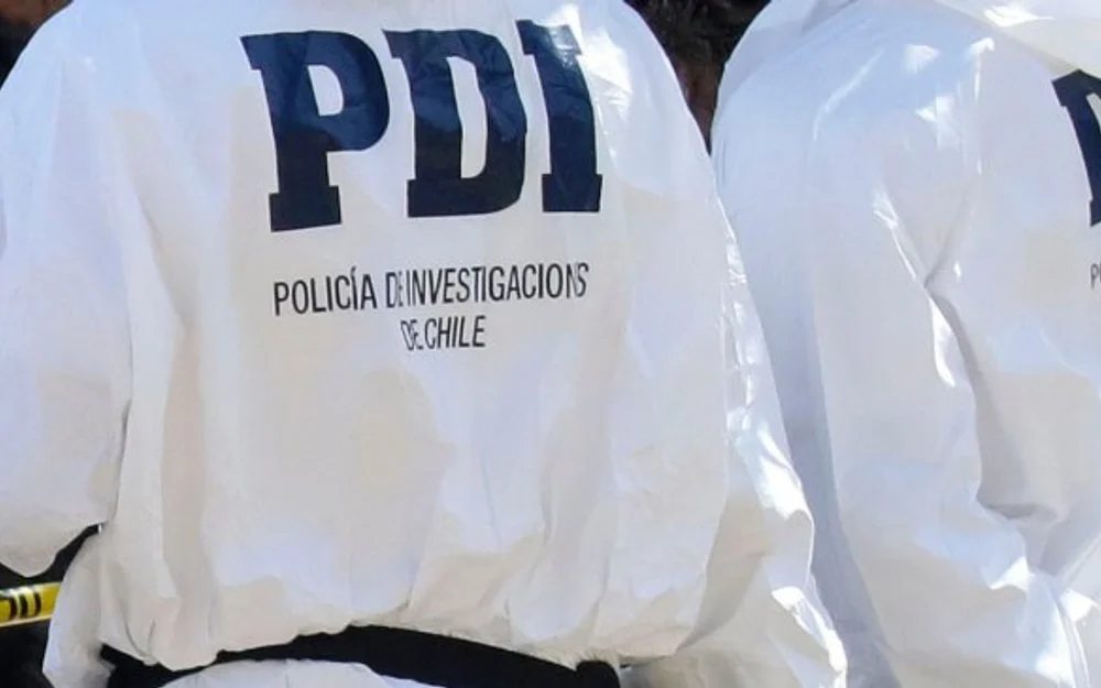 PDI de Valdivia indaga osamentas humanas halladas frente al Coliseo Municipal