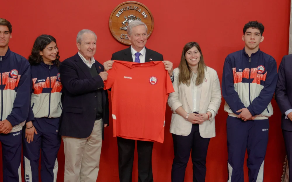 Kast recibe al Team Chile en La Moneda tras los Juegos Sudamericanos de Santa Fe