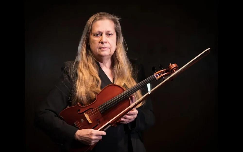 Violista Penélope Knuth muere tras caer el bus de la Orquesta de Cámara de Chile en Placeres