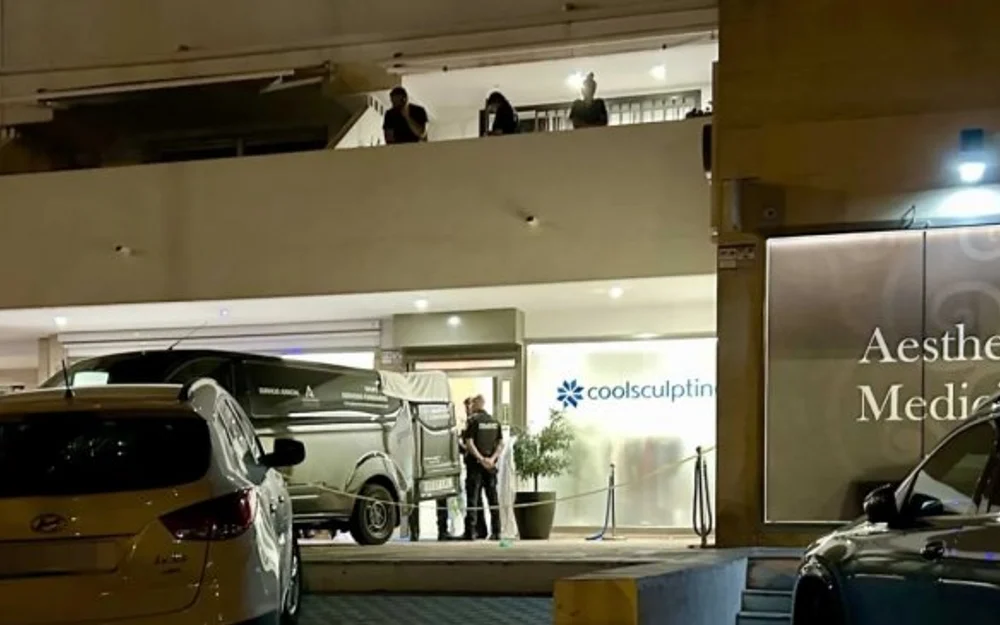 Policía española detiene a un joven sueco de 18 años por el asesinato de un cirujano plástico en Marbella