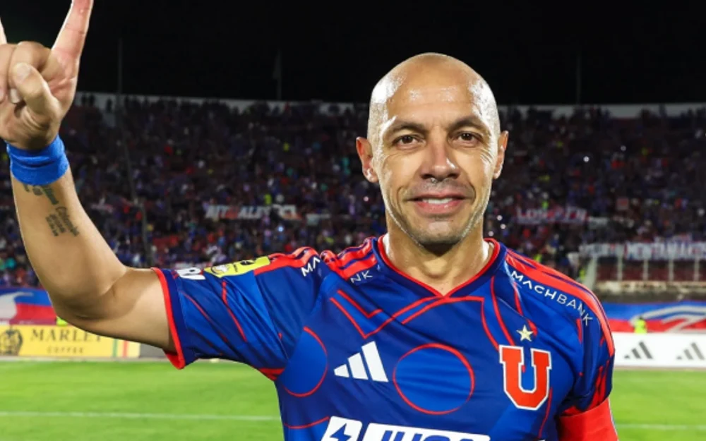Marcelo Díaz y su deseo como capitán de la U: "Ojalá que mis cenizas las tiren al estadio"