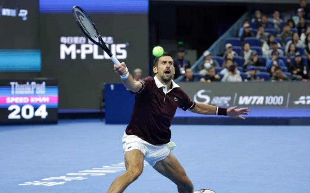 Djokovic remonta ante Bu y suma 31 triunfos consecutivos en Pekín