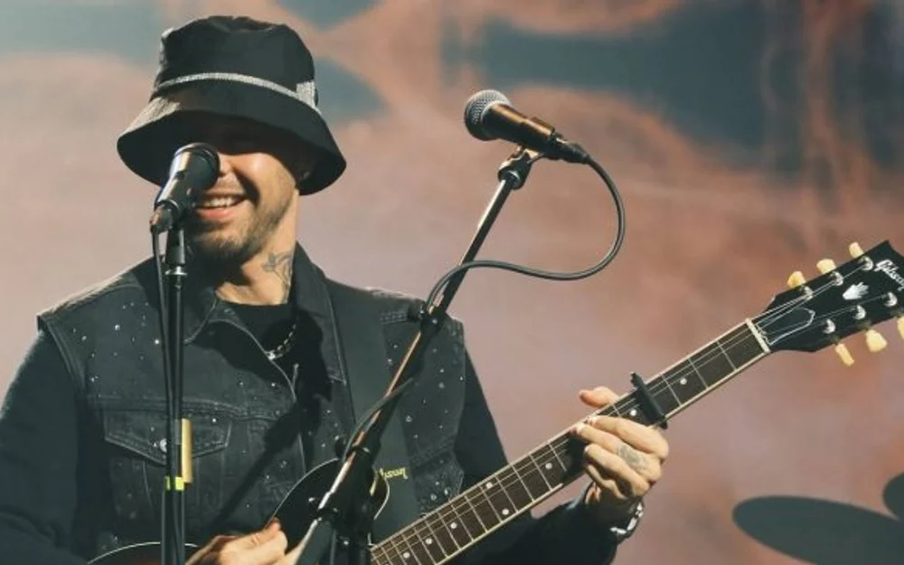 Jesse Huerta lanza "Sombrero", su primer álbum solista con Jesse and the Supernovas