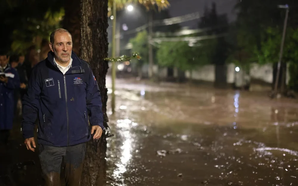 De Grange admite que las medidas preventivas "no son infalibles" tras aluvión en Las Condes