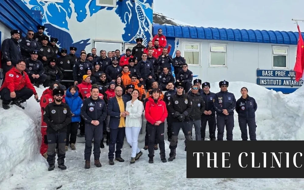 Geólogos chilenos se casan en la Antártica: el primer matrimonio en 16 años en el fin del mundo