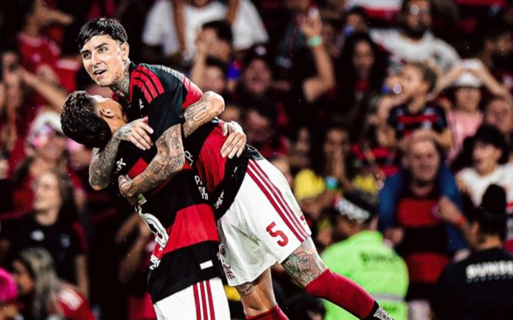 Flamengo de Pulgar gana el clásico carioca y sigue líder del Brasileirao