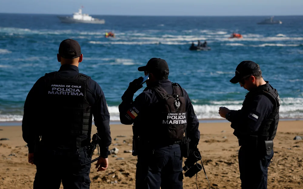 Armada despliega 12 drones y más de 50 efectivos para hallar a hombre desaparecido en Viña del Mar