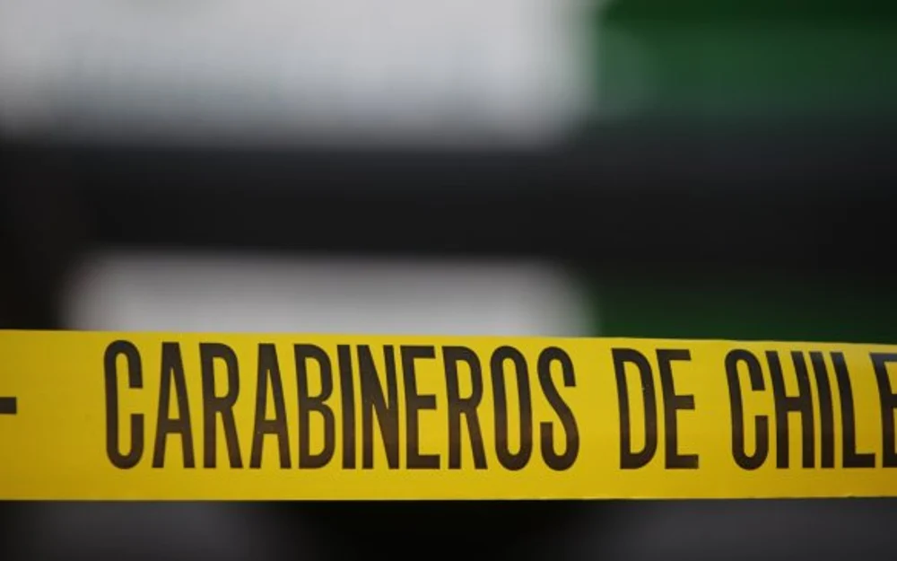 Conductor extranjero volcó tras pasarse una luz roja en Estación Central