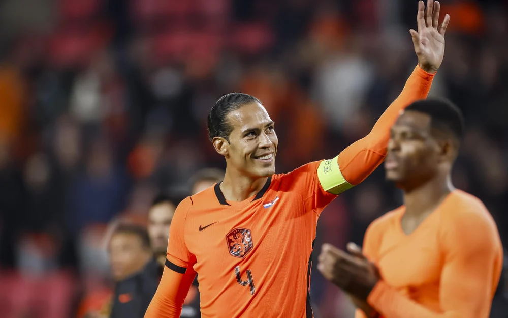 Países Bajos vence a Serbia y queda al borde de los cuartos de final en la Nations League