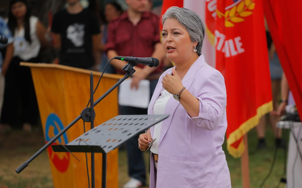 Jara cuestiona el fin de las Becas TIC y arremete contra Quiroz en el Festival de la Memoria