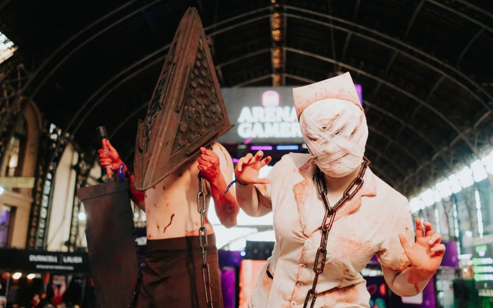 Expogame abre su primera jornada con cosplay y videojuegos como protagonistas