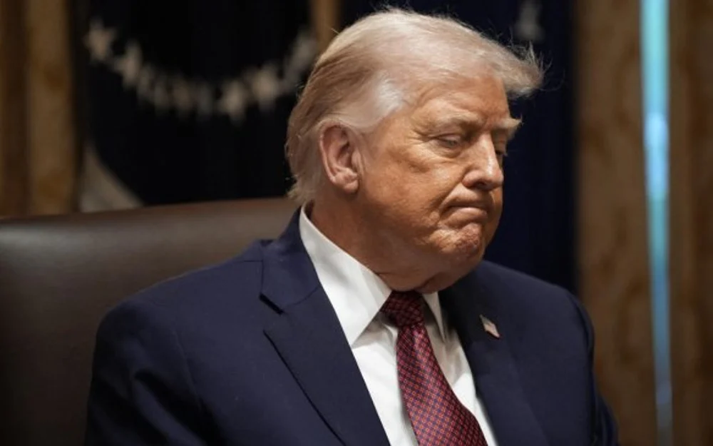 Trump despliega su campaña en estados clave mientras republicanos toman distancia