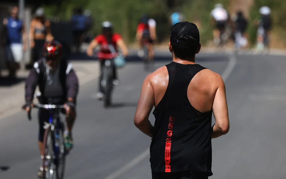 Parquemet exigirá chaleco reflectante, casco y registro con Clave Única a ciclistas desde diciembre