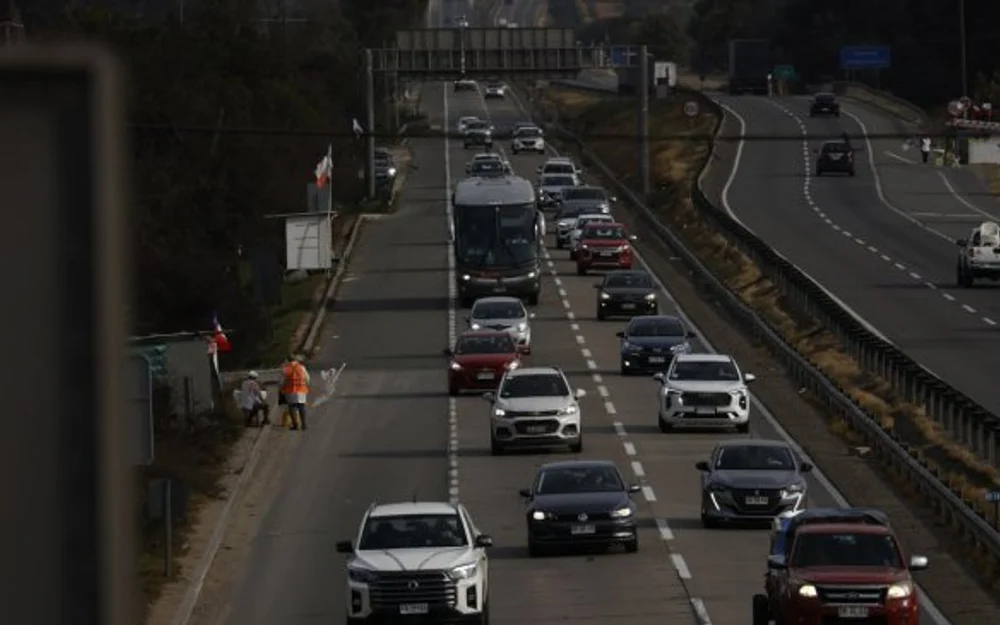 Kast anuncia rebaja de tarifas del TAG en la Autopista Central desde enero de 2027
