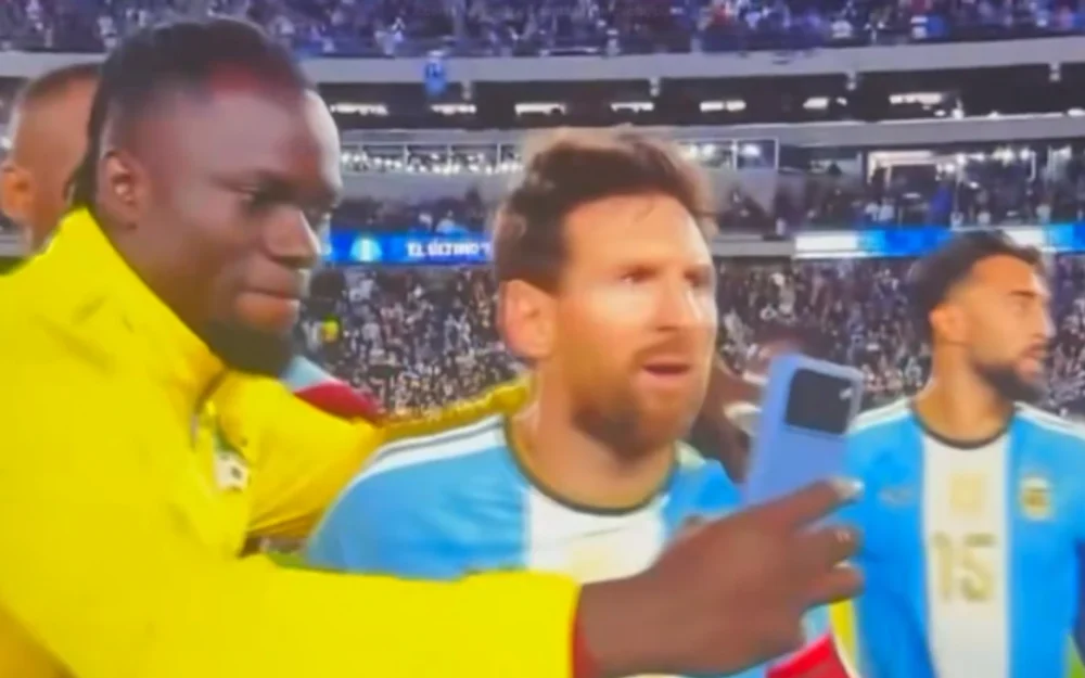 Messi rechazó selfie de un jugador de Benín tras el 3-0 de Argentina en Buenos Aires