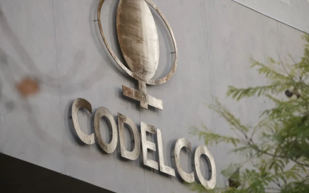 Fiscalía atribuye a aplastamiento la muerte de dos trabajadores tras alud en El Teniente