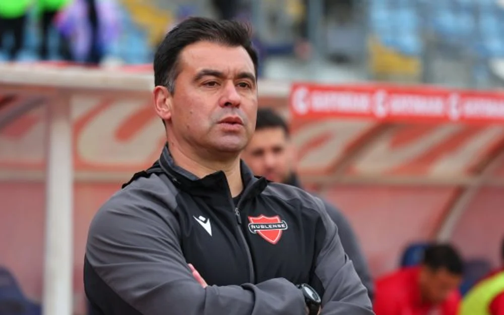 Ñublense despide a Juan José Ribera tras cinco derrotas consecutivas y la goleada 6-0 ante la U